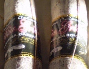 Salame Colonia etiqueta Negra Flia. Grión natural c/ piel